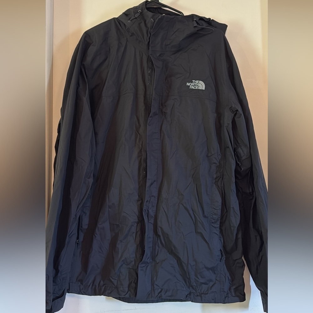 The North Face Black Raincoat Lightweight Weather-Resistant